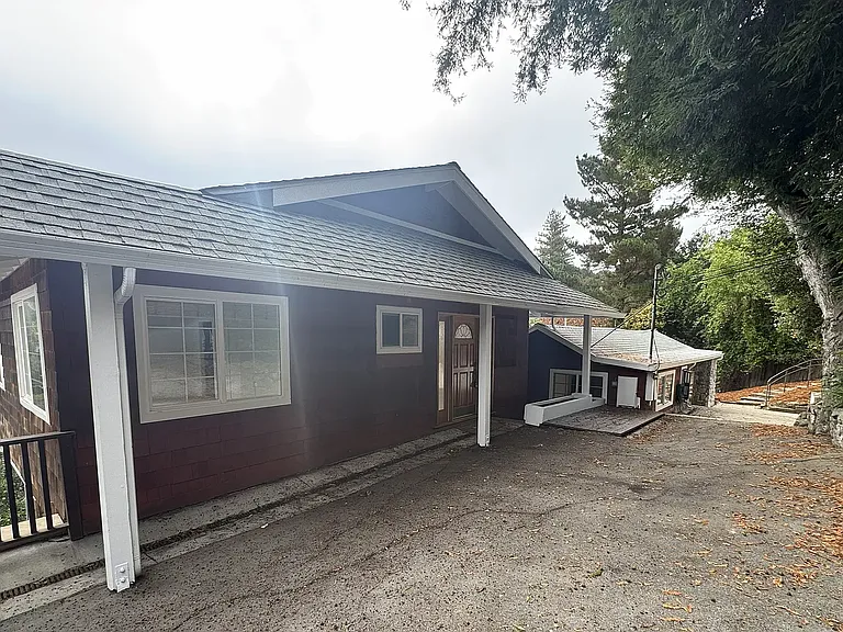 3542 Oak Knoll Dr #1 — Photo 12