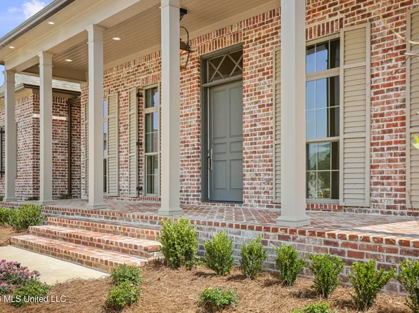 208 Parke Dr, Ridgeland, MS 39157