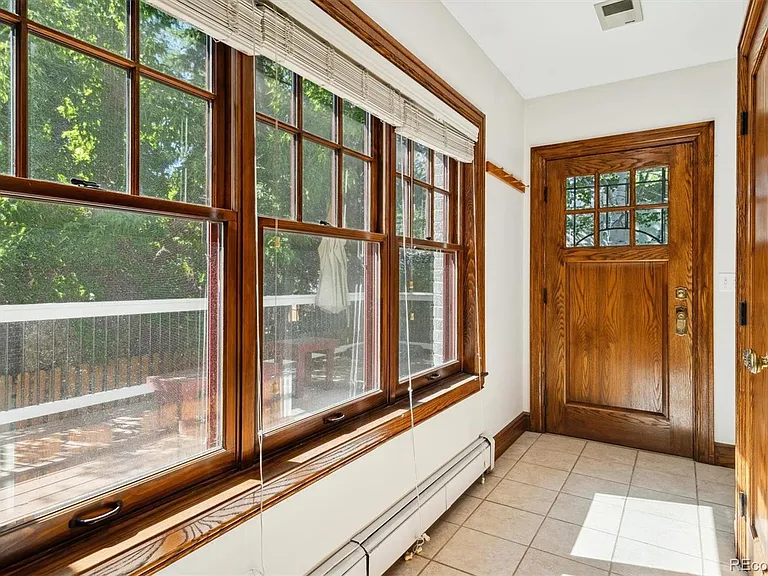 2327 S Columbine St — Photo 11