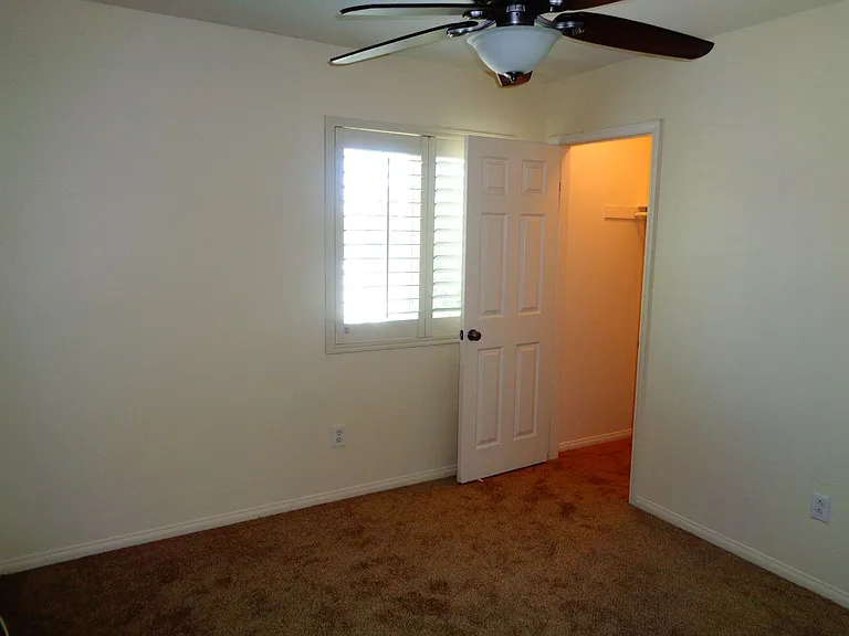 1551 N Poconos Cir — Photo 19