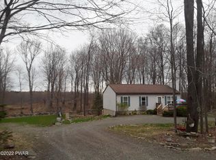 106 Falcon Ln, Canadensis, PA 18325