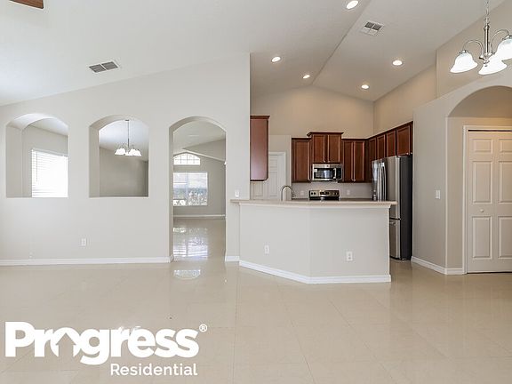 4th image of 2332 Natoma Blvd
