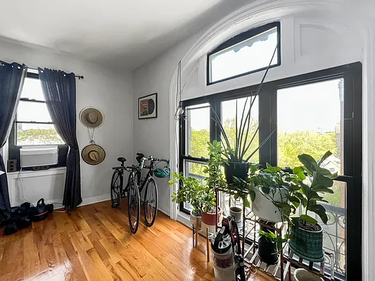 Rented by Skyward | media 18