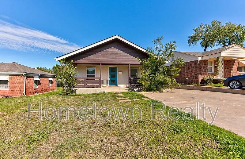 3 bed, 2.0 bath, 1277 sqft, $1,595 — Photo 2