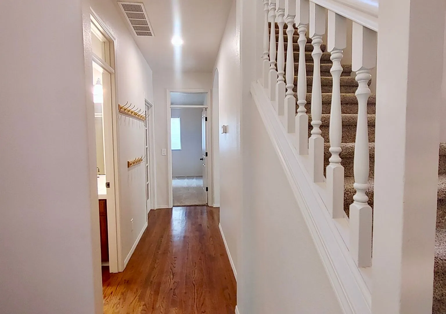 *Coming Soon!* This Tastefully Updated 5 Bedroom Home Located in the Sought After Landover Neighb... — Photo 4