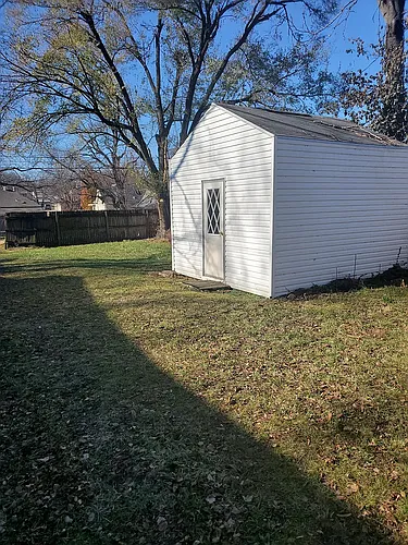 2049 N Benton Ave Photo 1