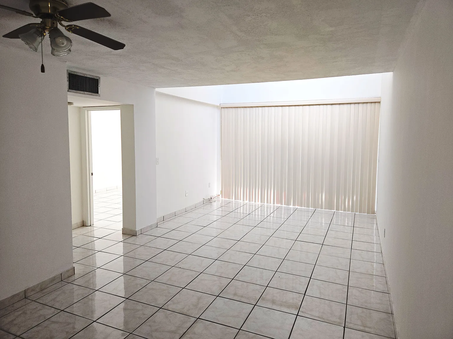 1 bed, 620 sqft, $1,700 — Photo 2