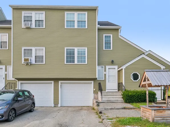 18 Ballou St APT 2, Putnam, CT 06260