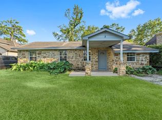 8138 Oak Knoll Ln, Houston, TX 77028