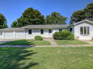 610 N King St, Newman, IL 61942