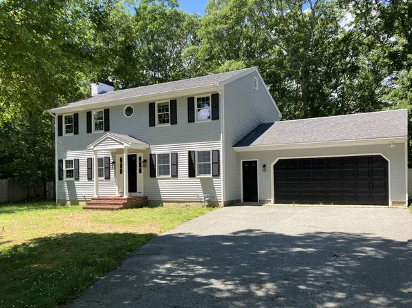 11 Village Lane, East Falmouth, MA 02536