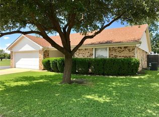 828 Reed Ave, Saginaw, TX 76179