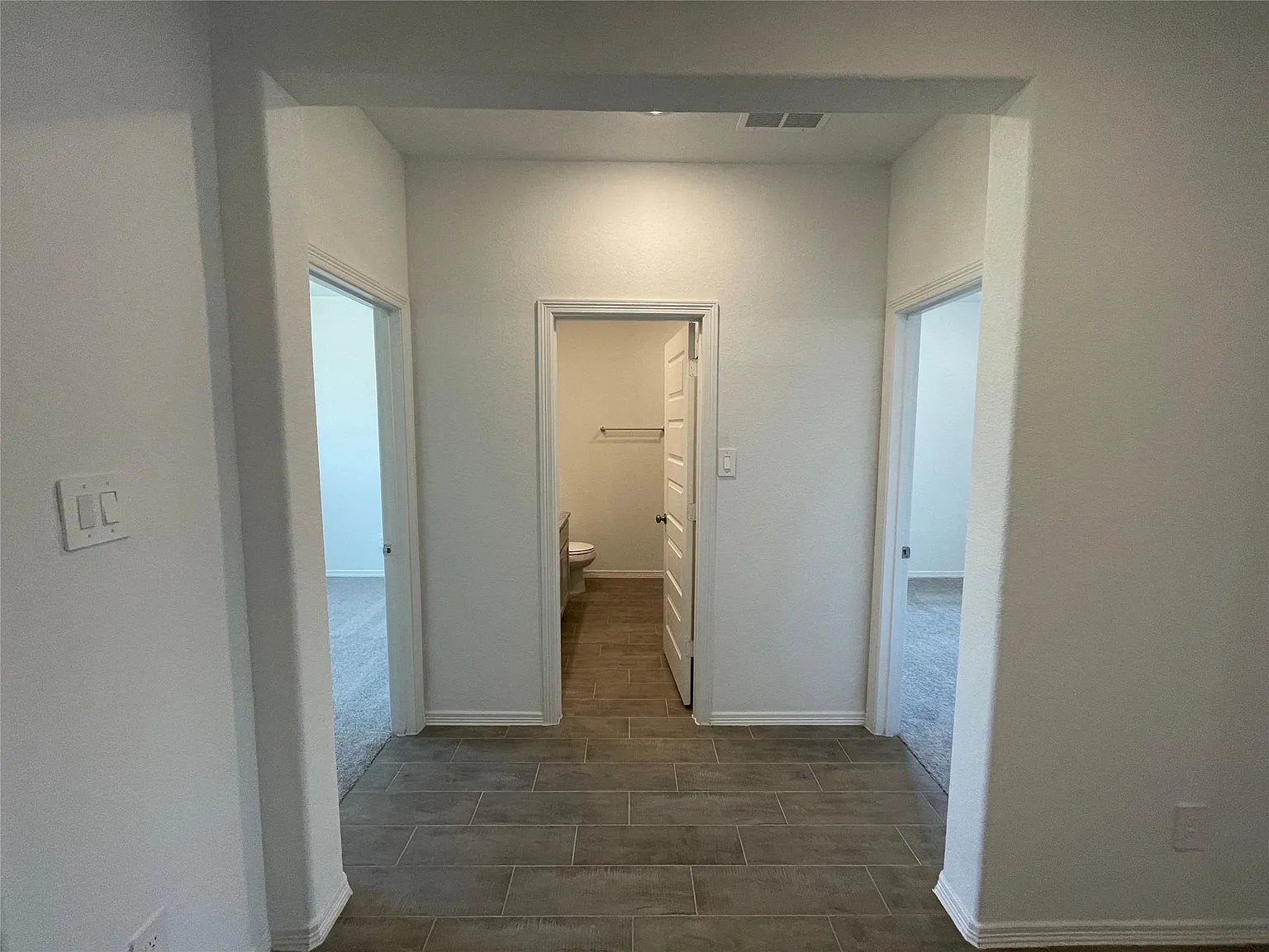 3 bed, 2.0 bath, 1637 sqft, $1,850 — Photo 3