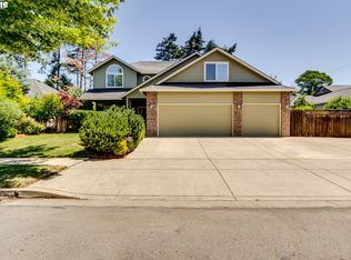 3637 Hyacinth St, Eugene, OR 97404