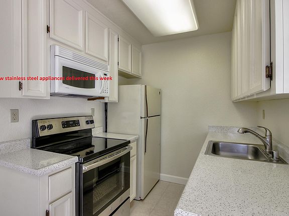 3rd image of 2110 La Terrace Cir