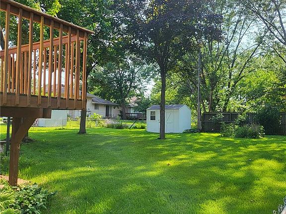 2nd image of 11624 Sycamore Dr