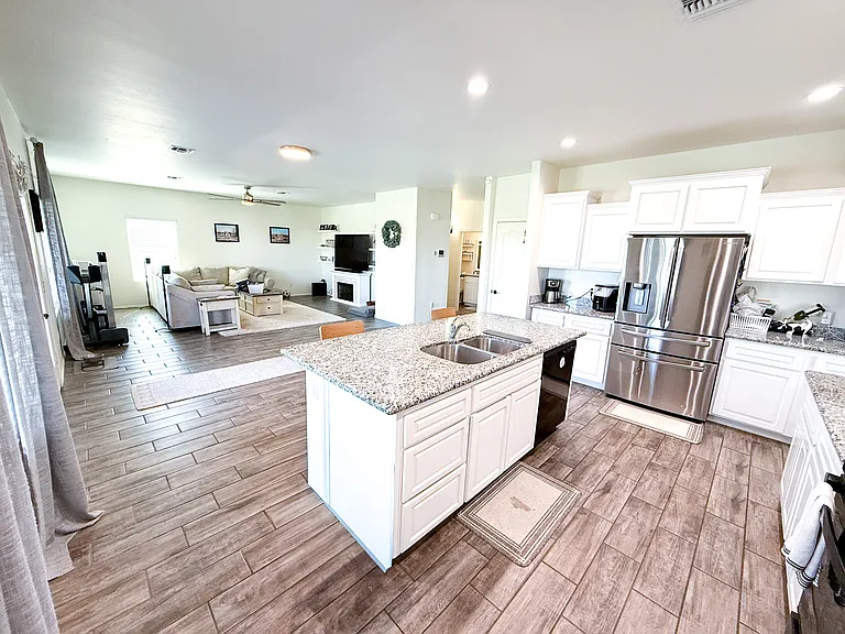 4158 W 27th Pl — Photo 15