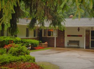 8881 Woodland Pl, Mentor, OH 44060
