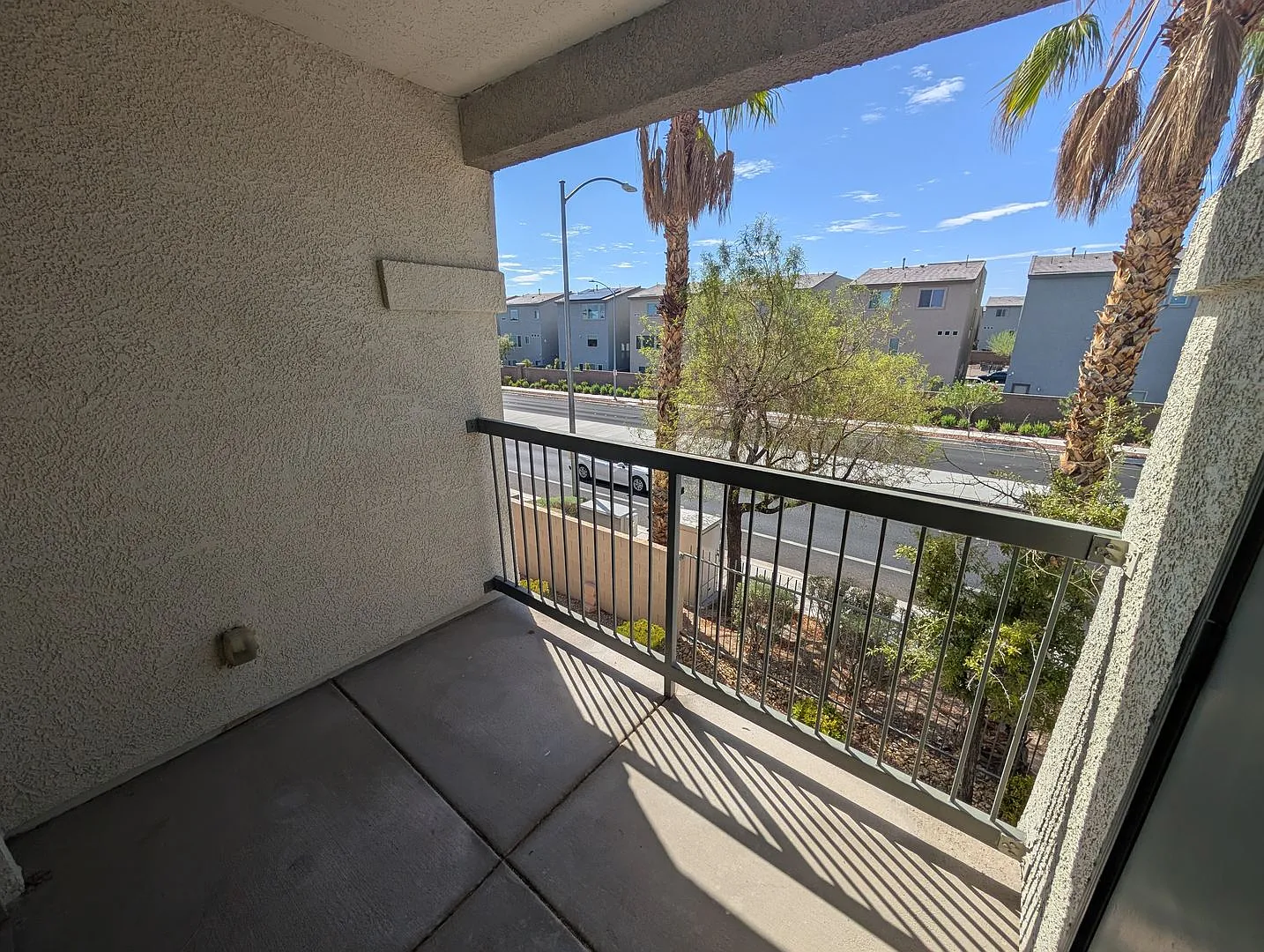 Remodeled 1-Bedroom Condo in a Gated Southwest Community — Photo 4