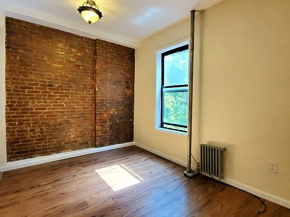 2nd image of 690 10th Ave APT 4