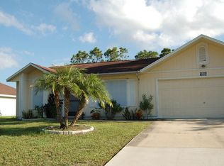1084 Pace Dr NW, Palm Bay, FL 32907