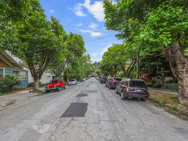 Nicholl Ave — Photo 22