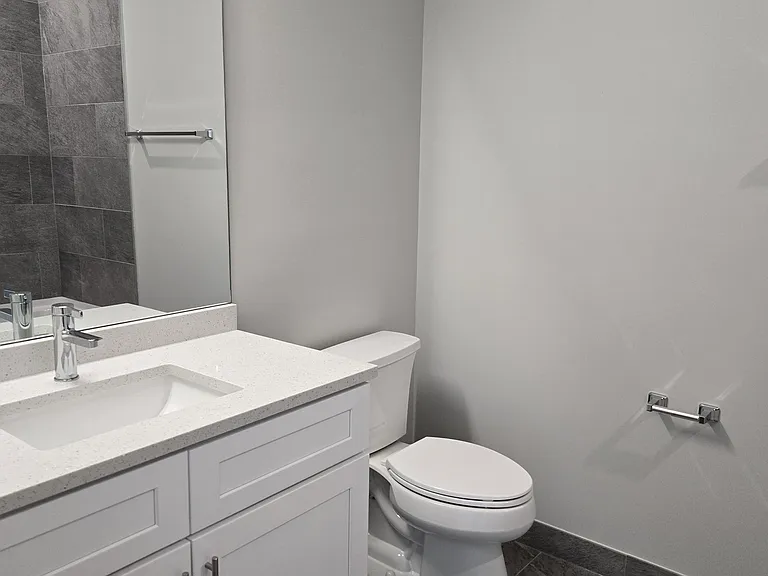 2807 S Halsted St #403 — Photo 8