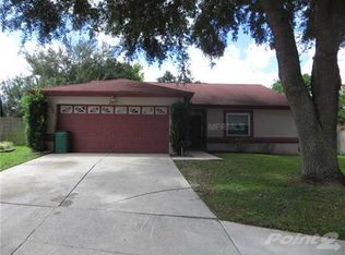 4611 S Country Hills Ct, Plant City, FL 33566