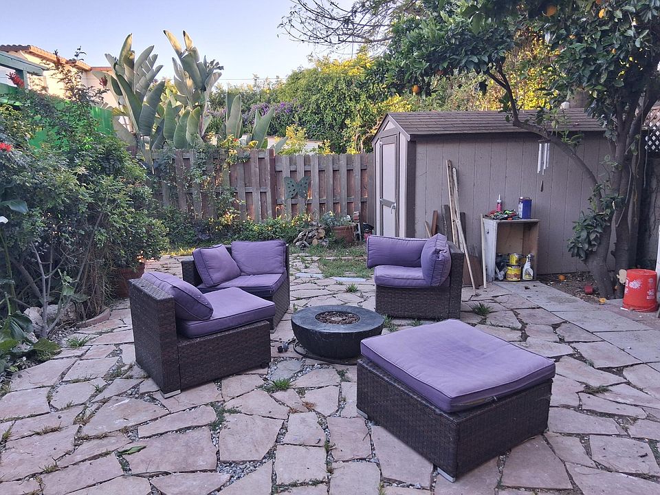 Private yard, with shed included