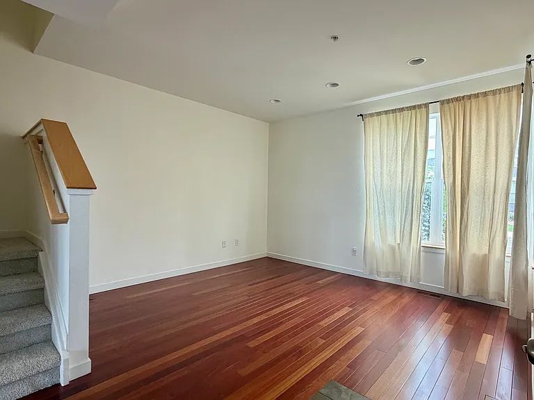 1348 Yellow Pine Ave — Photo 7