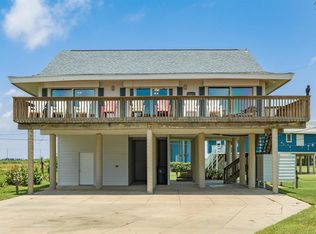 12810 John Reynolds Cir, Galveston, TX 77554