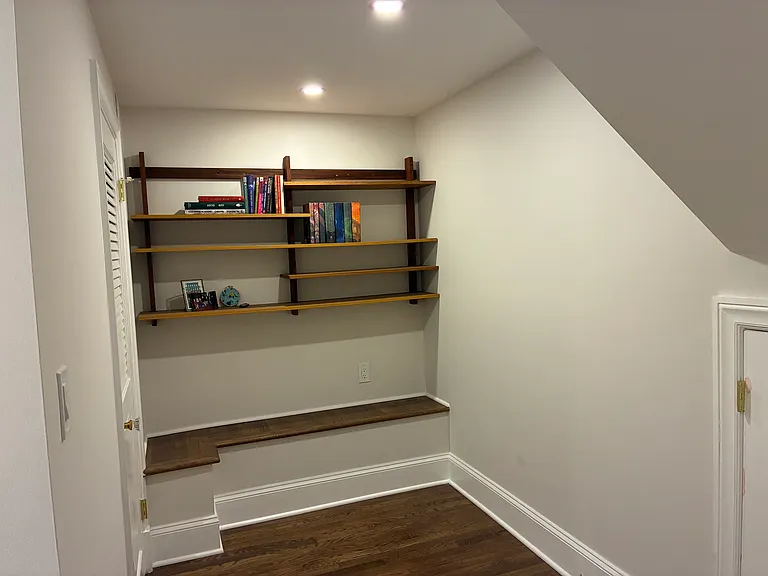 1331 C St NE — Photo 16