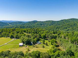 1194 Chestnut Flats Rd, Lewisburg, WV 24901