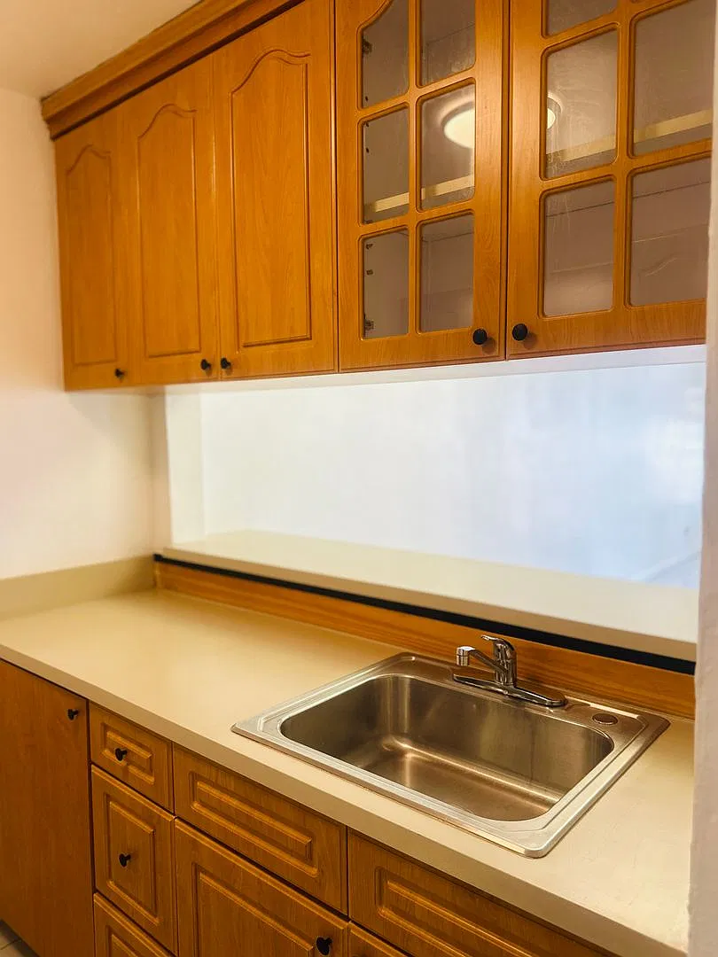 2 Bedroom in Edgewater - Available NOW! — Photo 1