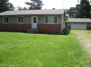 1260 Cadmus Dr, Troy, MI