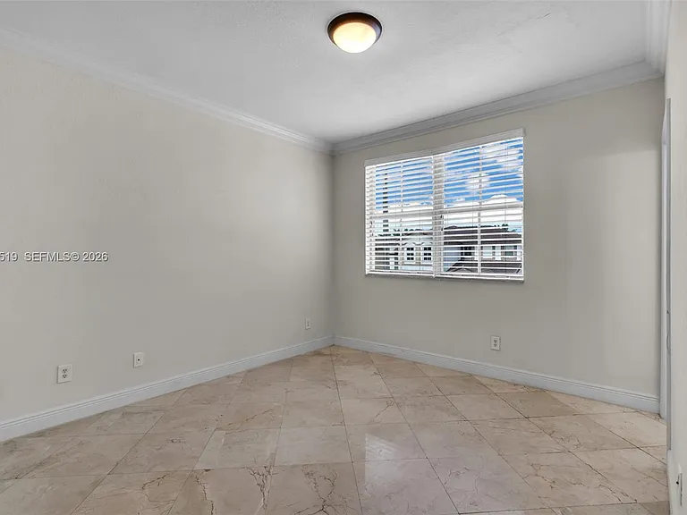 18031 NW 87th Ct — Photo 28