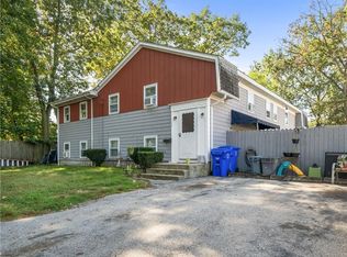 17 Deer St, Rumford, RI 02916