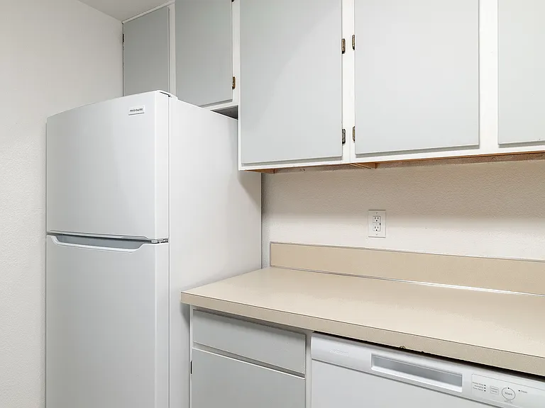E-02 2x2 F 970SQFT (2)