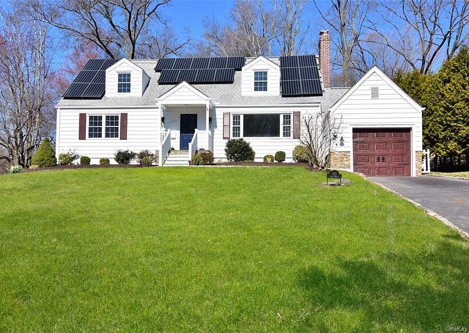 1st image of 120 Crest Dr