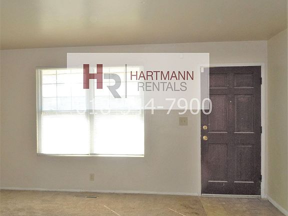 2nd image of 1106 Arrowhead Dr #A