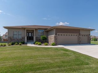 474 Deerfield Dr, Oswego, IL