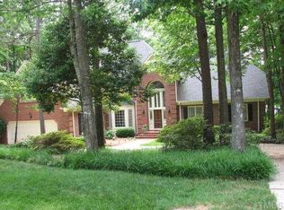 323 Lochside Dr, Cary, NC 27518