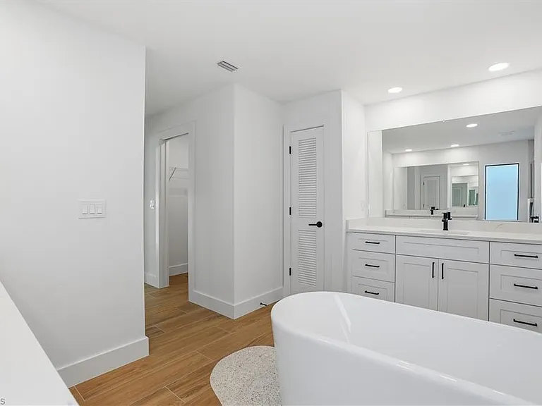 3903 15th St SW — Photo 18