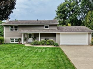 890 Geneva St SW, Sugarcreek, OH 44681