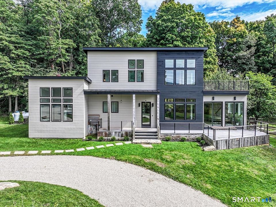 1st image of 7 Sunset Terrace