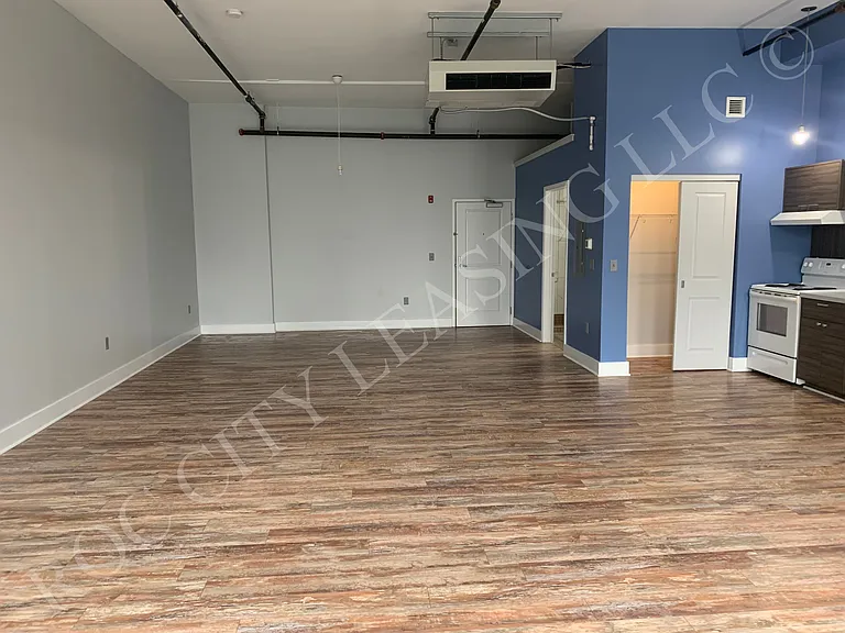 The Hive @ 155 — Photo 25