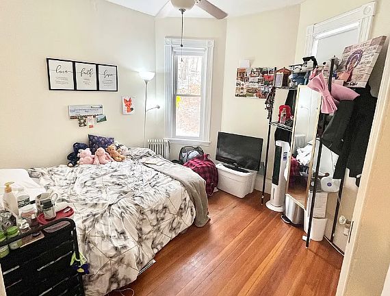 4th image of 88 Fisher Ave #2B