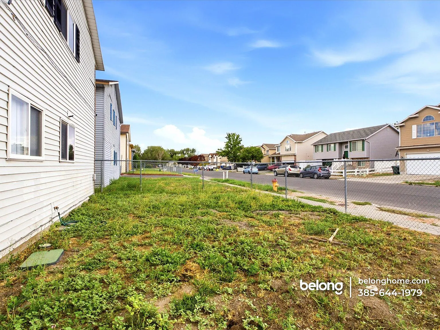 2 bed, 1.0 bath, 900 sqft, $1,050 — Photo 3