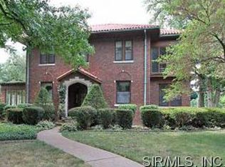301 Garden Blvd, Belleville, IL 62220