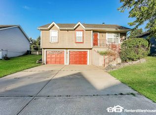 10636 N Booth Ave, Kansas City, MO 64157